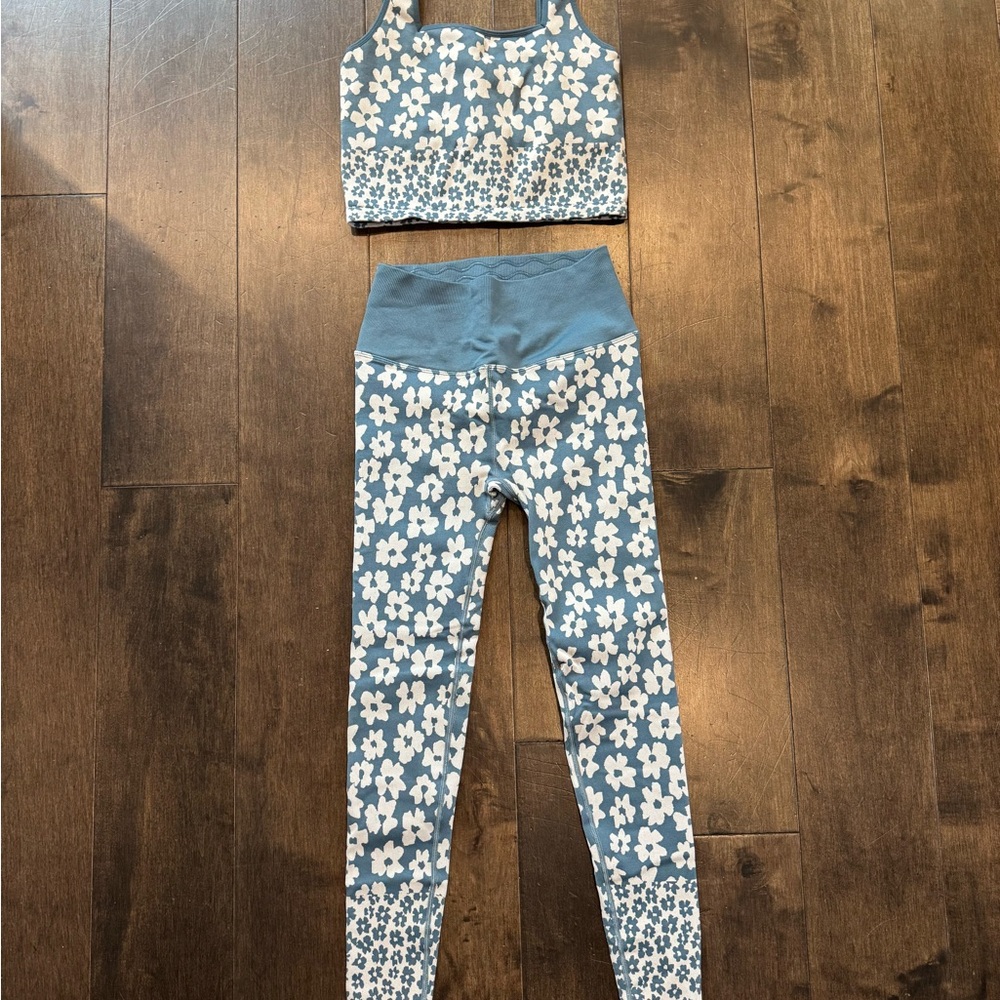 Spiritual Gangster Love Sculpt Coastal Floral Jacquard Leggings & Crop Top/Brami